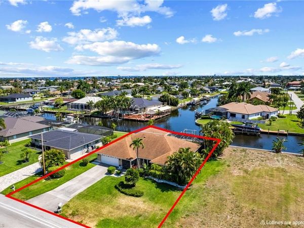 1906 Everest PKWY, CAPE CORAL, FL 33904