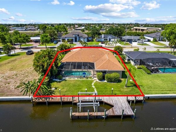 1906 Everest PKWY, CAPE CORAL, FL 33904
