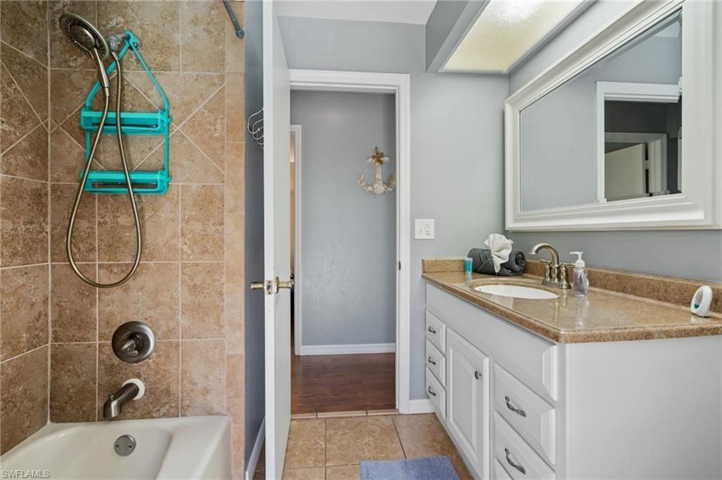 1906 Everest Pkwy, Cape Coral, FL 33904 Photo