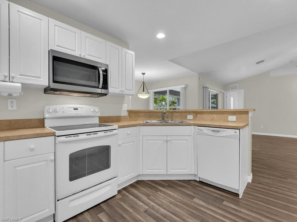 3626 NE 13th Ave, Cape Coral, FL 33909 Photo