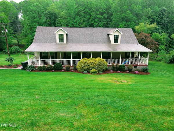 396 Fairground Hollow, Clintwood, VA 24228