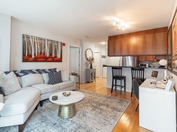 80 Broad St, Unit 706, Boston, MA 02110
