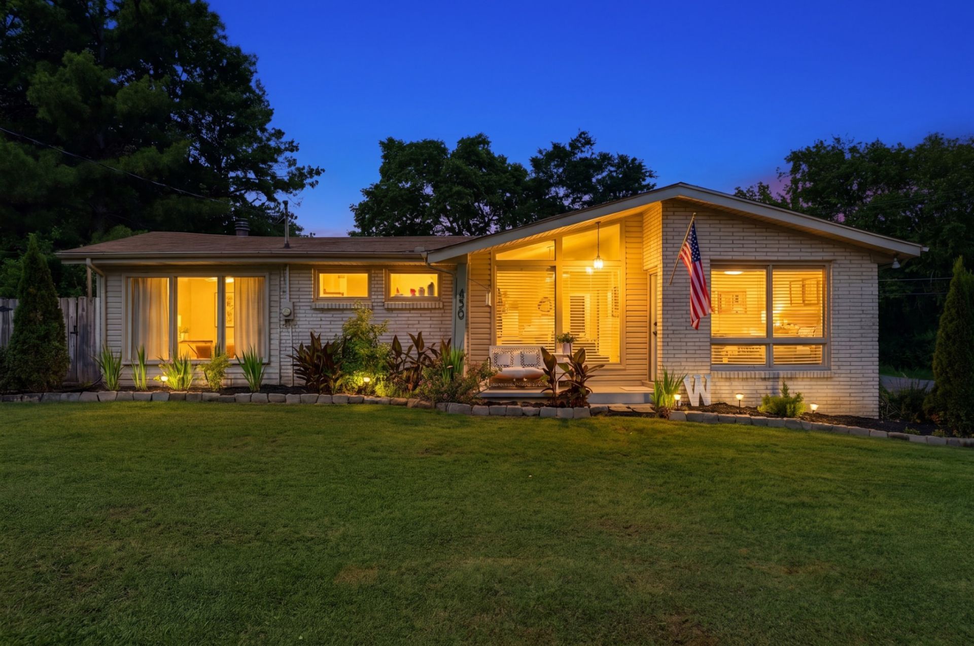 99 Curtiswood Dr, Hendersonville, TN 37075 Main Photo