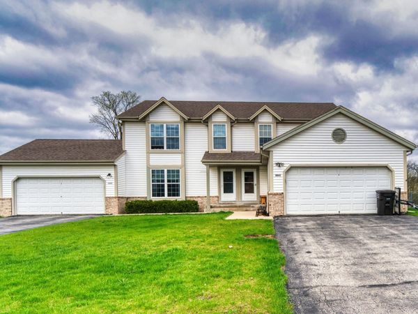 504 N 6th St, Waterford, WI 53185