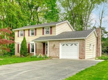 160 Courtly Circle, Rochester, NY 14615
