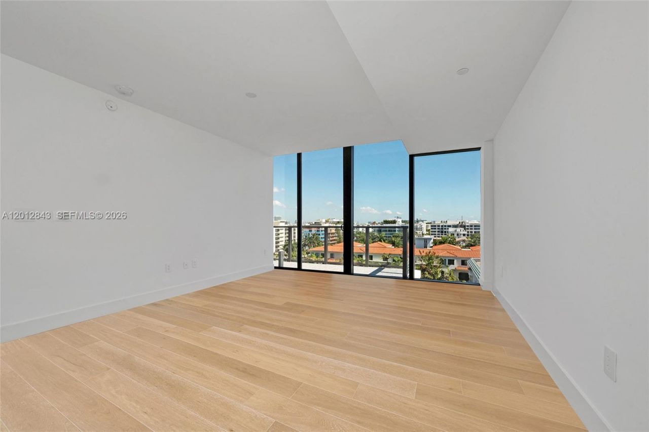 1177 Kane Concourse, Unit 809, Bay Harbor Islands, FL 33154 Photo