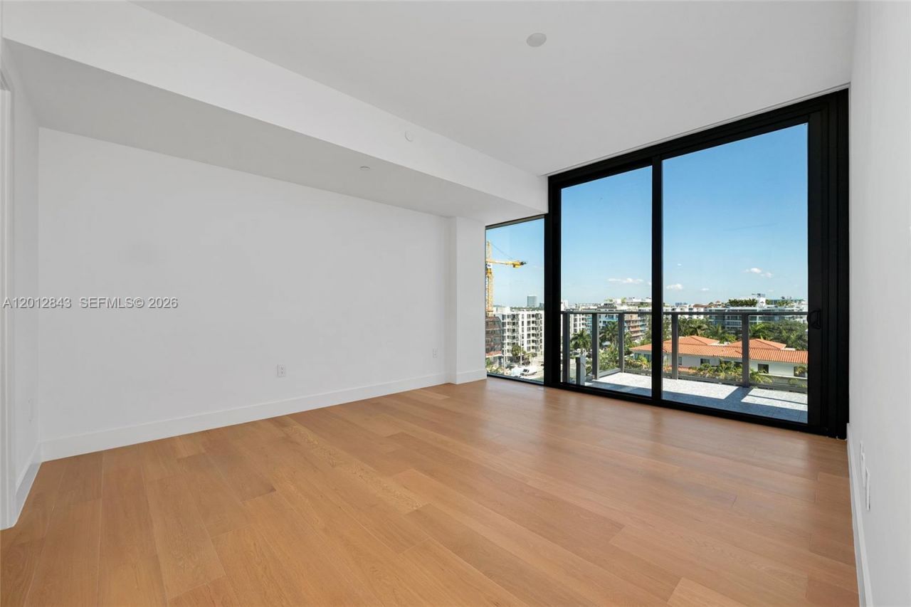 1177 Kane Concourse, Unit 809, Bay Harbor Islands, FL 33154 Photo