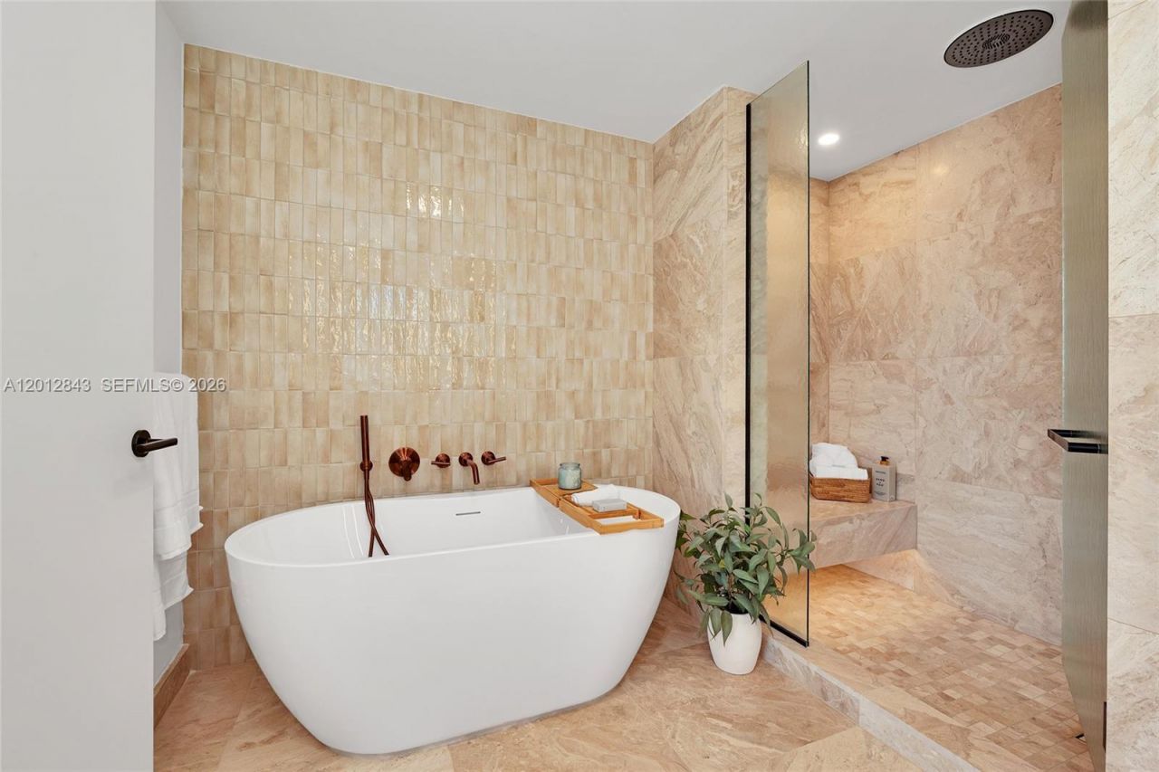 1176 97th St, Unit 809, Bay Harbor Islands, FL 33154 Photo