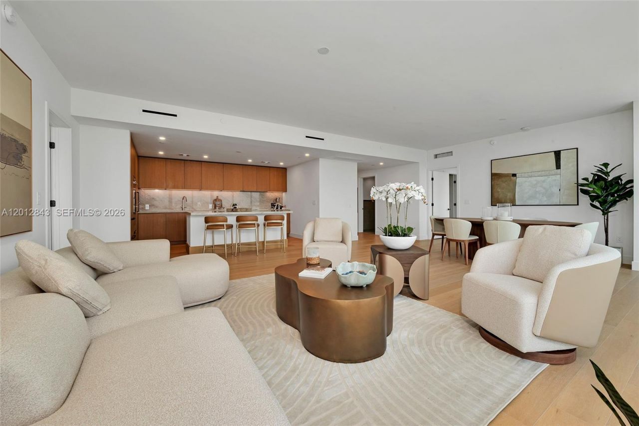 1176 97th St, Unit 809, Bay Harbor Islands, FL 33154 Photo