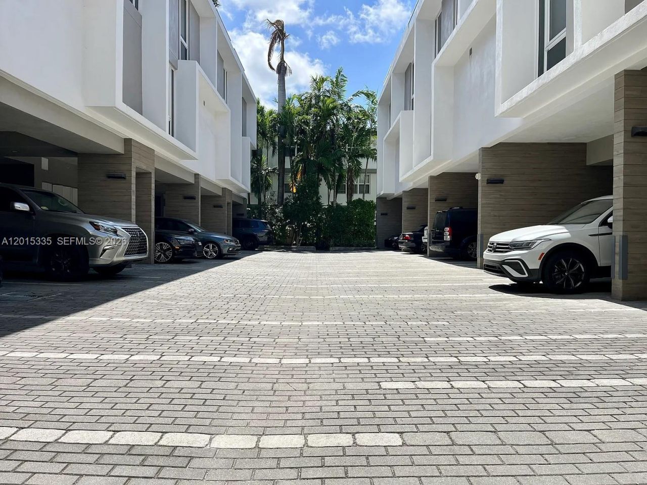 1000 99th St, Unit 3, Bay Harbor Islands, FL 33154 Photo