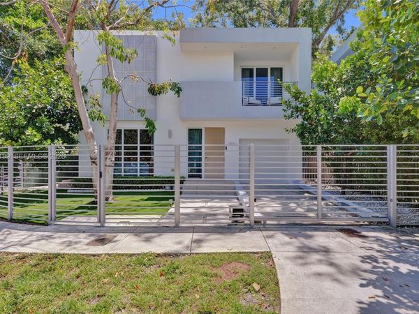 2851 SW 33rd Ct , Unit 2851, Miami, FL 33133