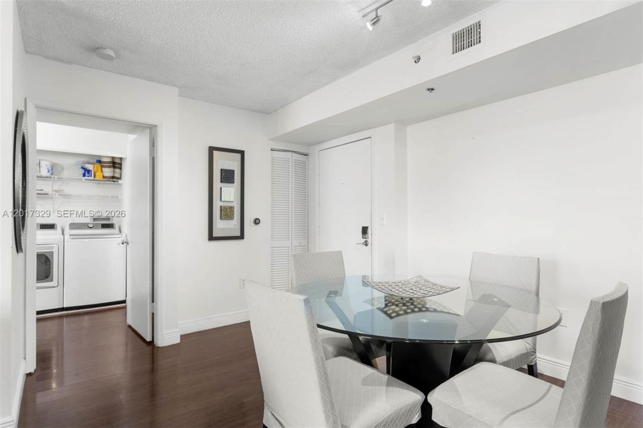 19655 E Country Club Dr , Unit 6304, Aventura, FL 33180 Photo