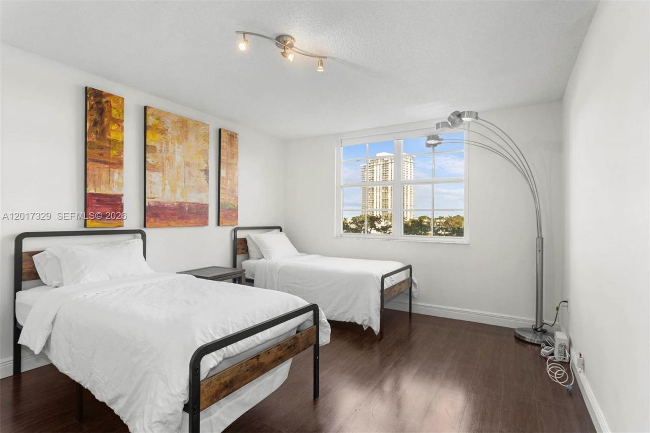 19655 E Country Club Dr , Unit 6304, Aventura, FL 33180 Photo