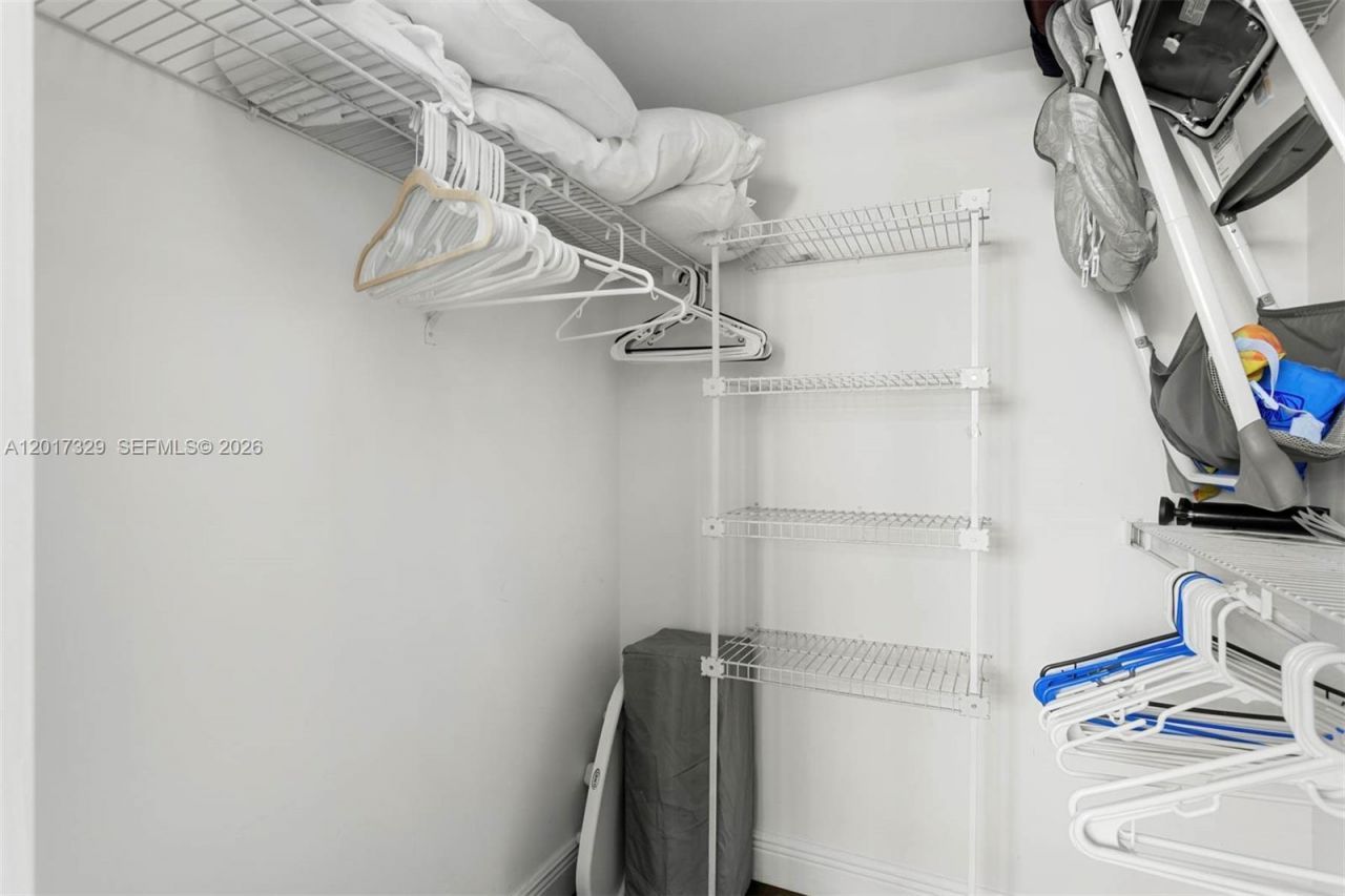 19655 E Country Club Dr , Unit 6304, Aventura, FL 33180 Photo