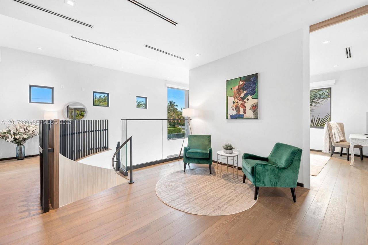 3734 Chase Ave, Miami Beach, FL 33140 Photo