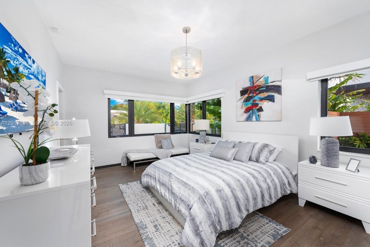 3734 Chase Ave, Miami Beach, FL 33140 Photo