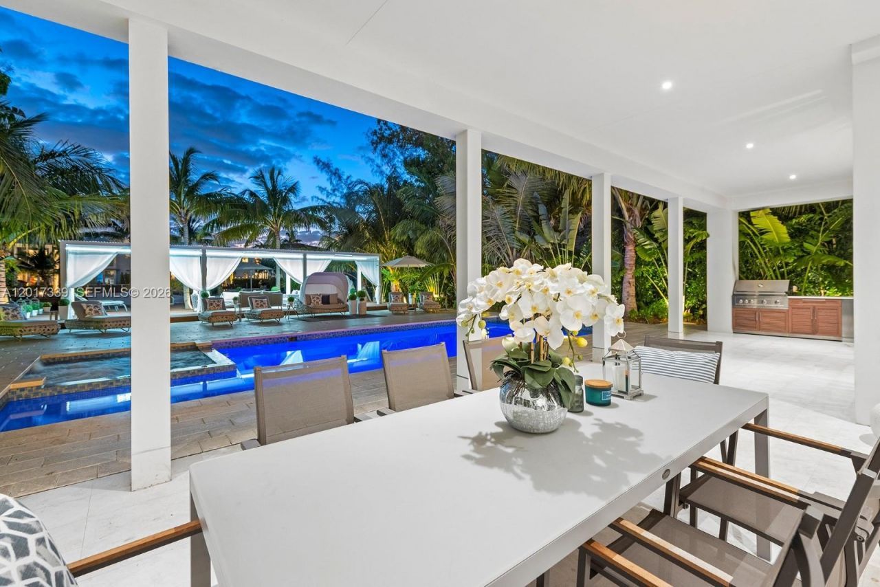 3734 Chase Ave, Miami Beach, FL 33140 Photo
