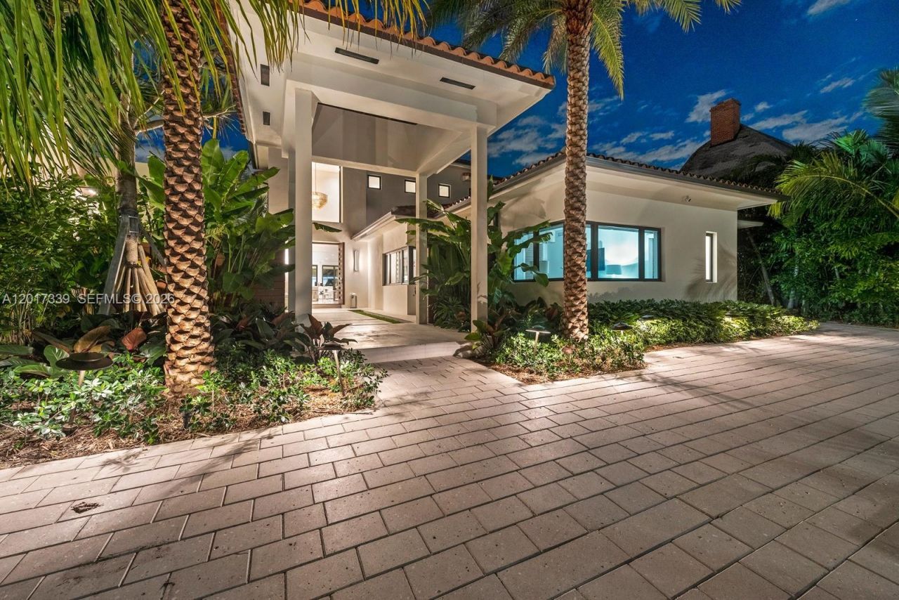3734 Chase Ave, Miami Beach, FL 33140 Photo