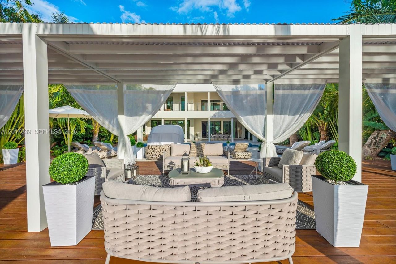 3734 Chase Ave, Miami Beach, FL 33140 Photo