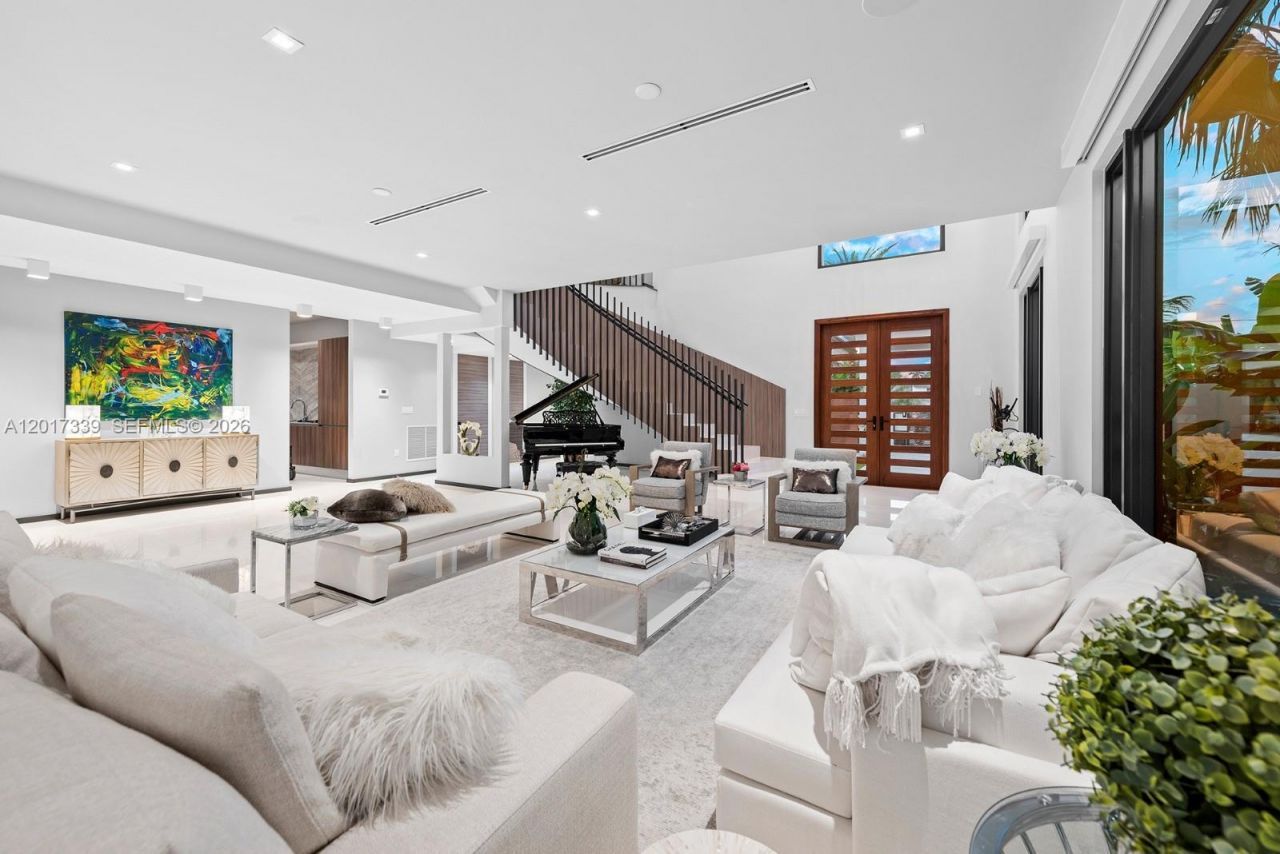 3734 Chase Ave, Miami Beach, FL 33140 Photo