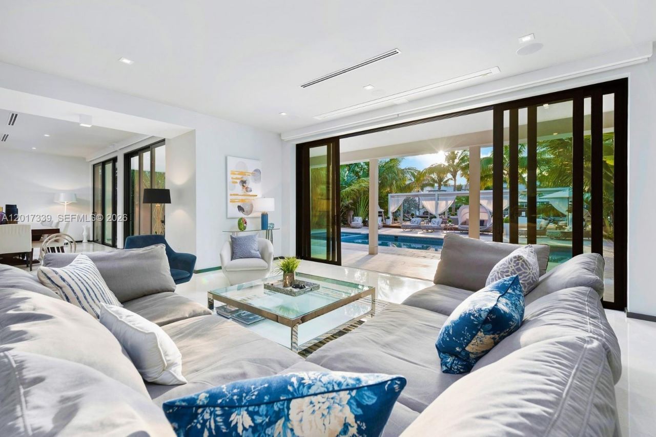 3734 Chase Ave, Miami Beach, FL 33140 Photo