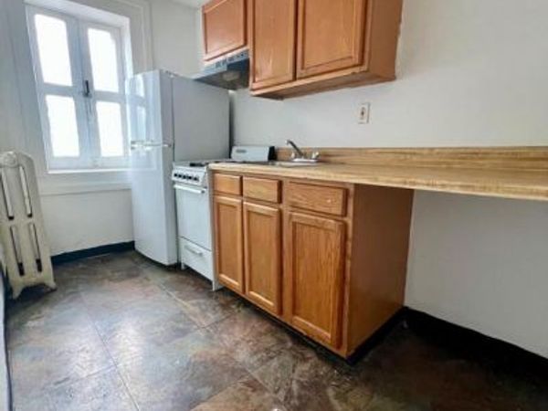 1001 CLIFTON AVENUE , UNIT 2R, DARBY, PA 19023