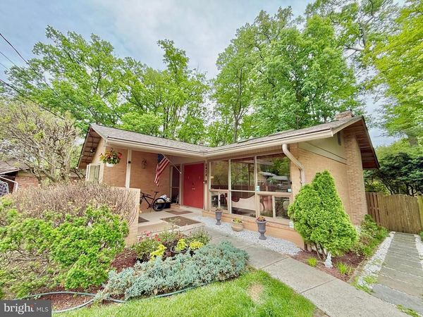6424 HOLLINS DRIVE , BETHESDA, MD 20817