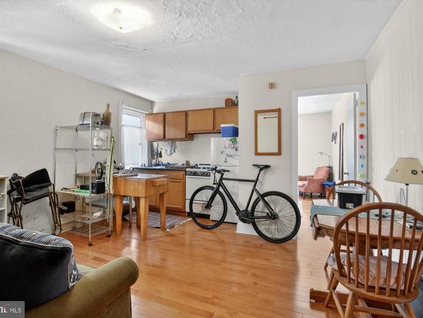 916 Pine Street, Unit 3R, Philadelphia, PA 19107 Main Photo