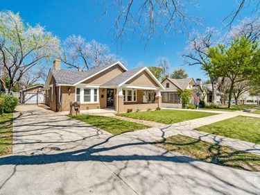 3728 Bunting Avenue, Fort Worth, TX 76107