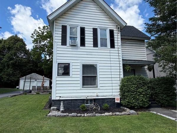 59 Cayuga Street, Auburn, NY 13021