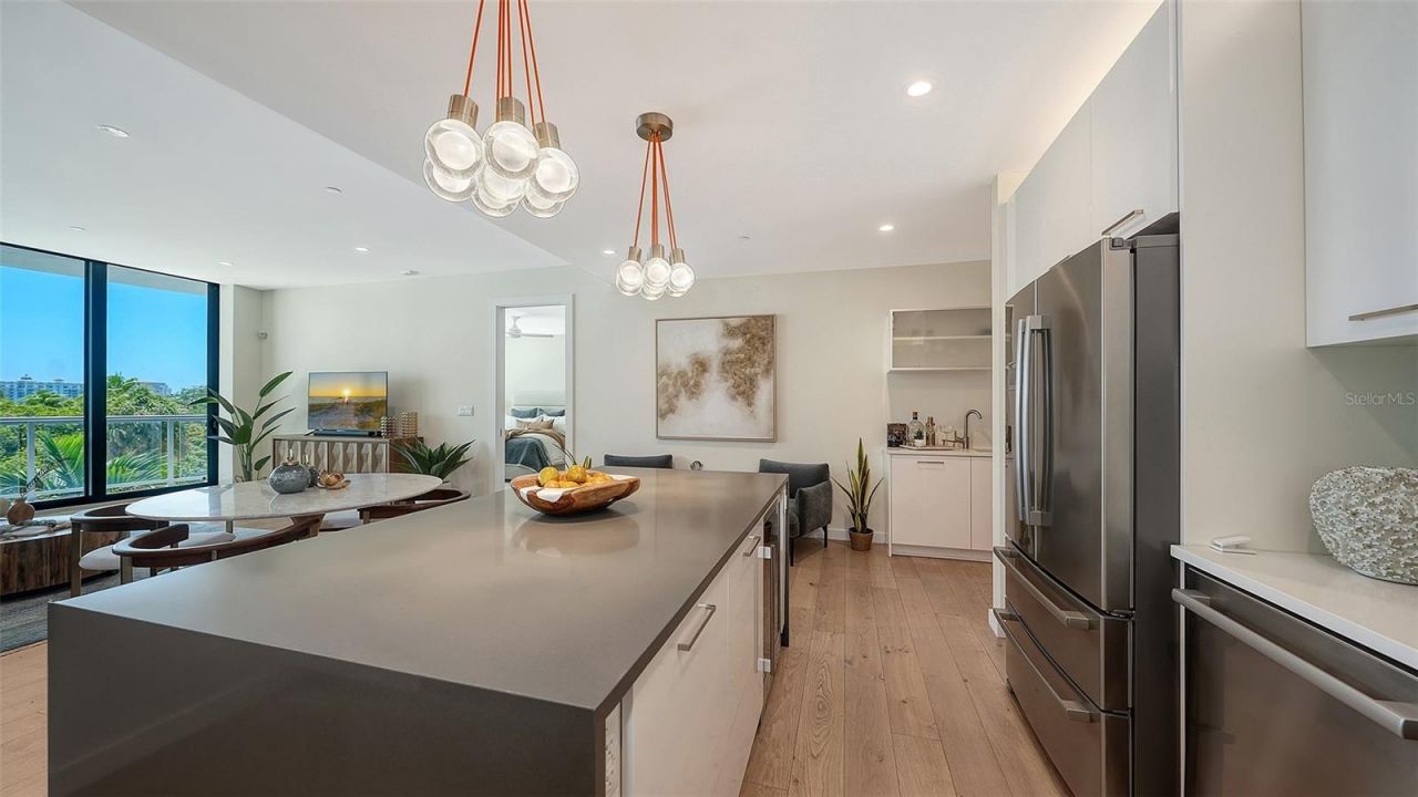 300 S Pineapple Avenue, Unit 302, Sarasota, FL 34236 Photo