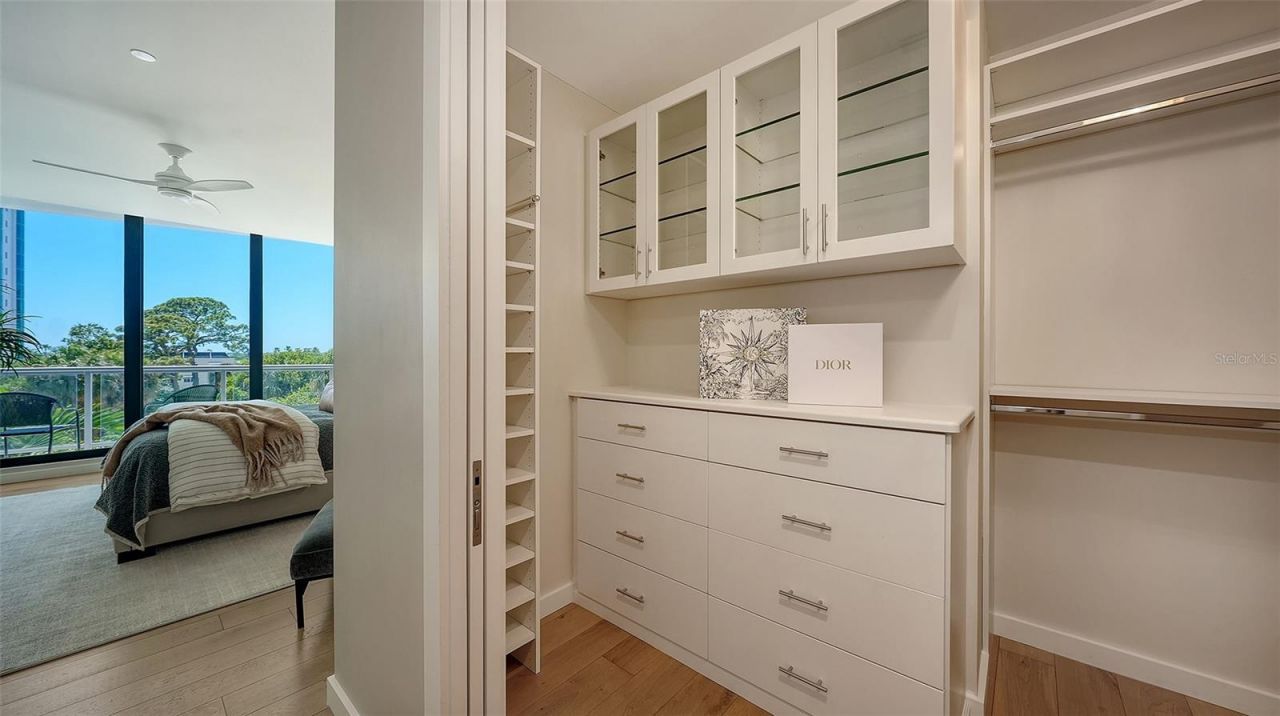 300 S Pineapple Avenue, Unit 302, Sarasota, FL 34236 Photo