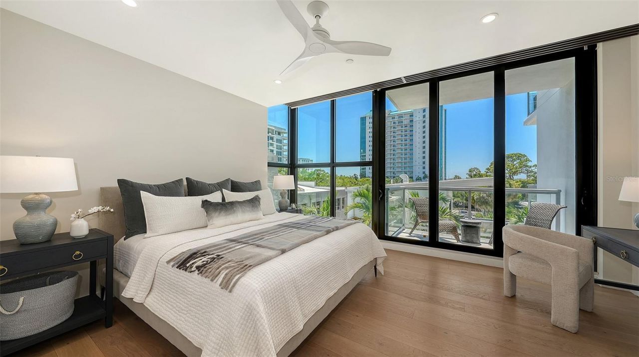 300 S Pineapple Avenue, Unit 302, Sarasota, FL 34236 Photo