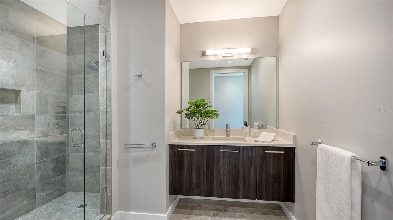 300 S Pineapple Avenue, Unit 302, Sarasota, FL 34236 Photo