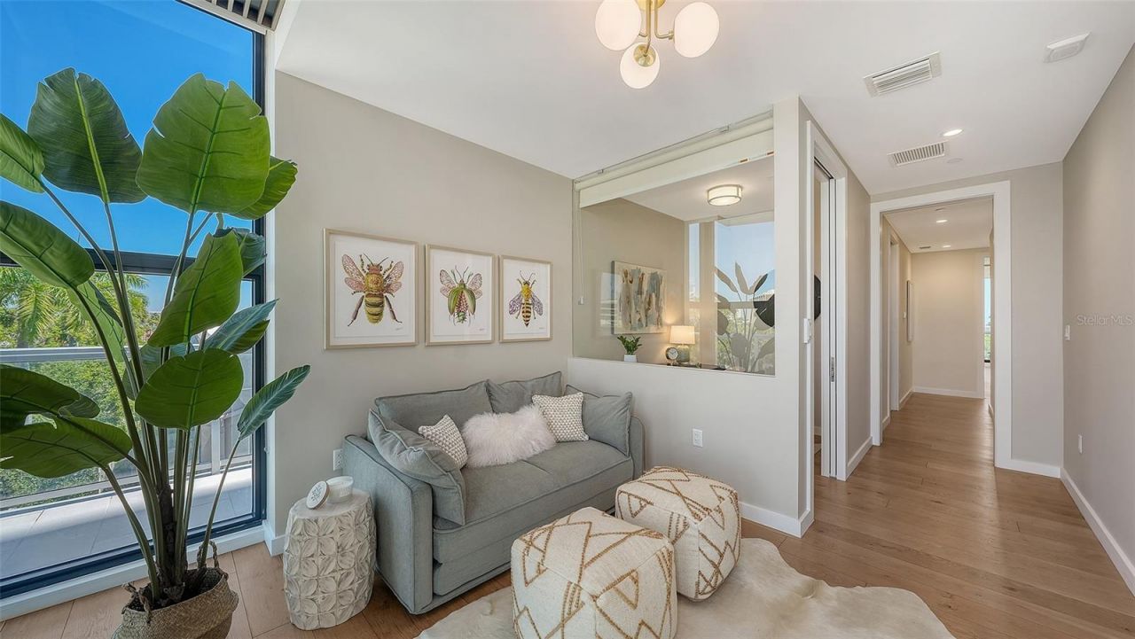 300 S Pineapple Avenue, Unit 302, Sarasota, FL 34236 Photo