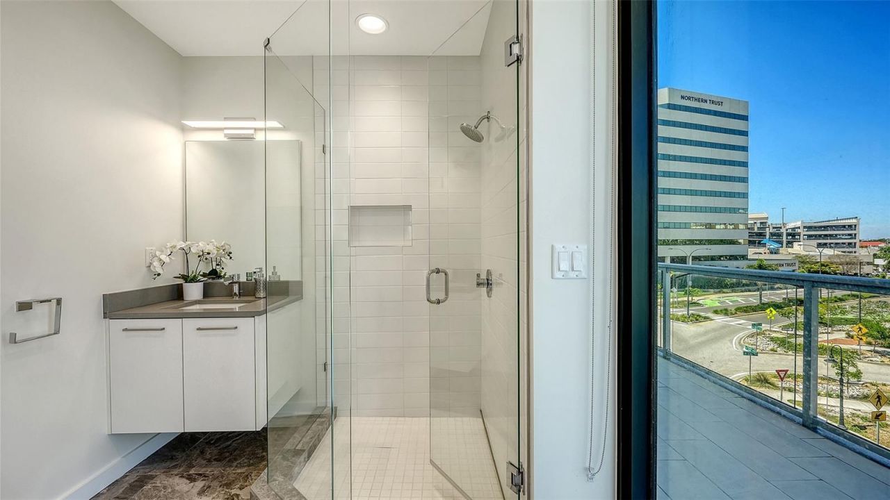 300 S Pineapple Avenue, Unit 302, Sarasota, FL 34236 Photo