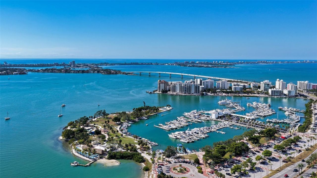 300 S Pineapple Avenue, Unit 302, Sarasota, FL 34236 Photo