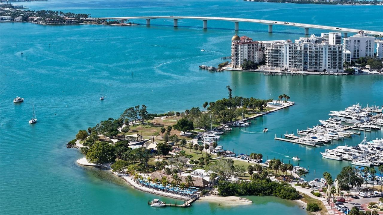 300 S Pineapple Avenue, Unit 302, Sarasota, FL 34236 Photo