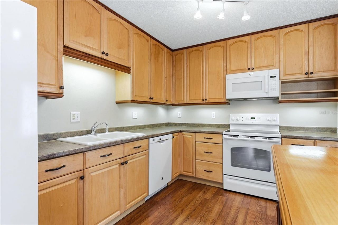 6628 Draw Lane, Unit 122, Sarasota, FL 34238 Photo