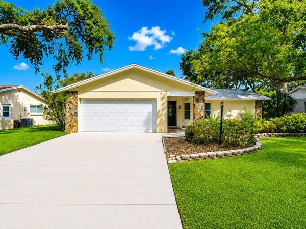 10436 SILHAVY DRIVE , LARGO, FL 33774