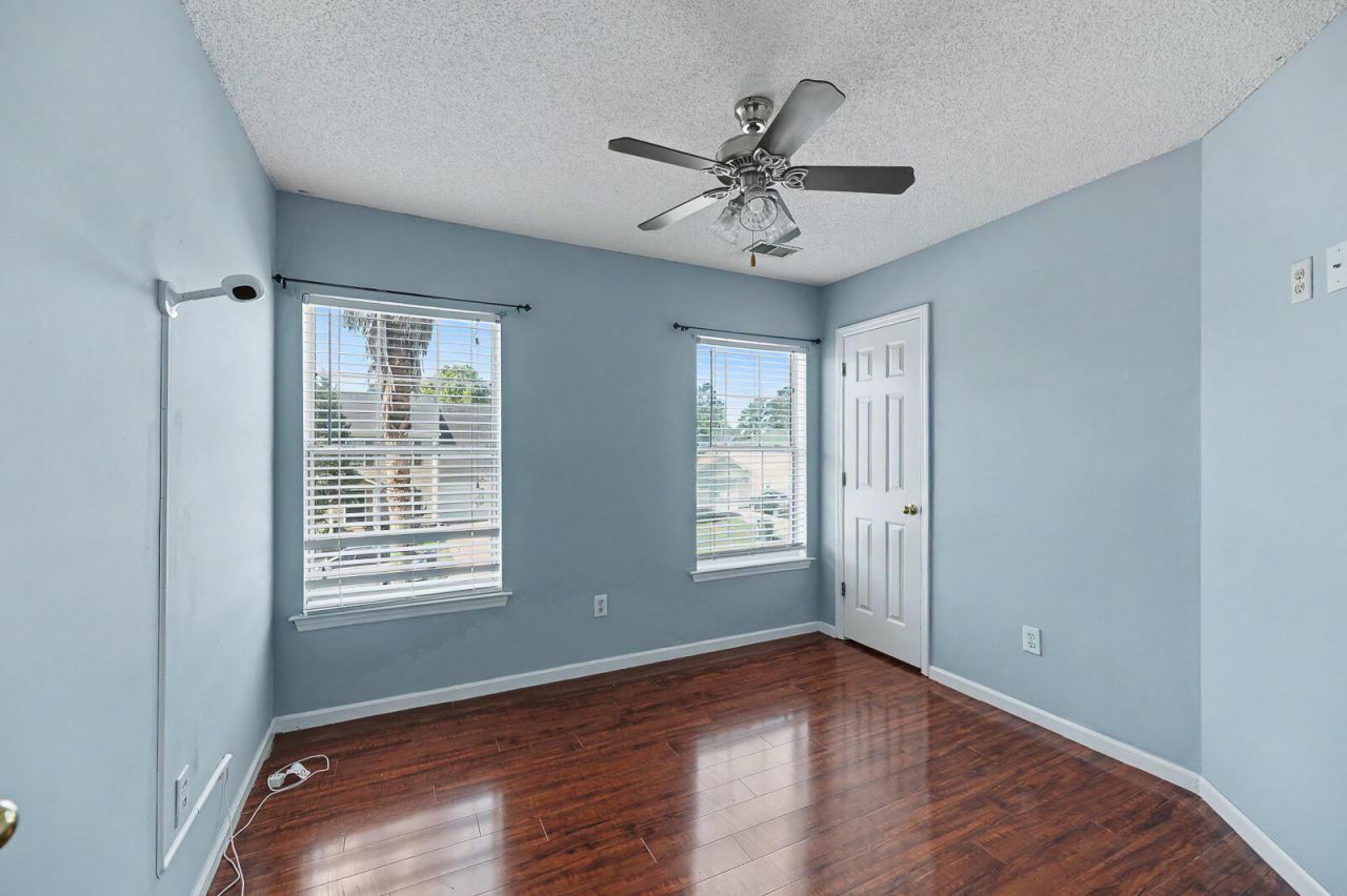 136 Blue Jasmine Lane Photo 13