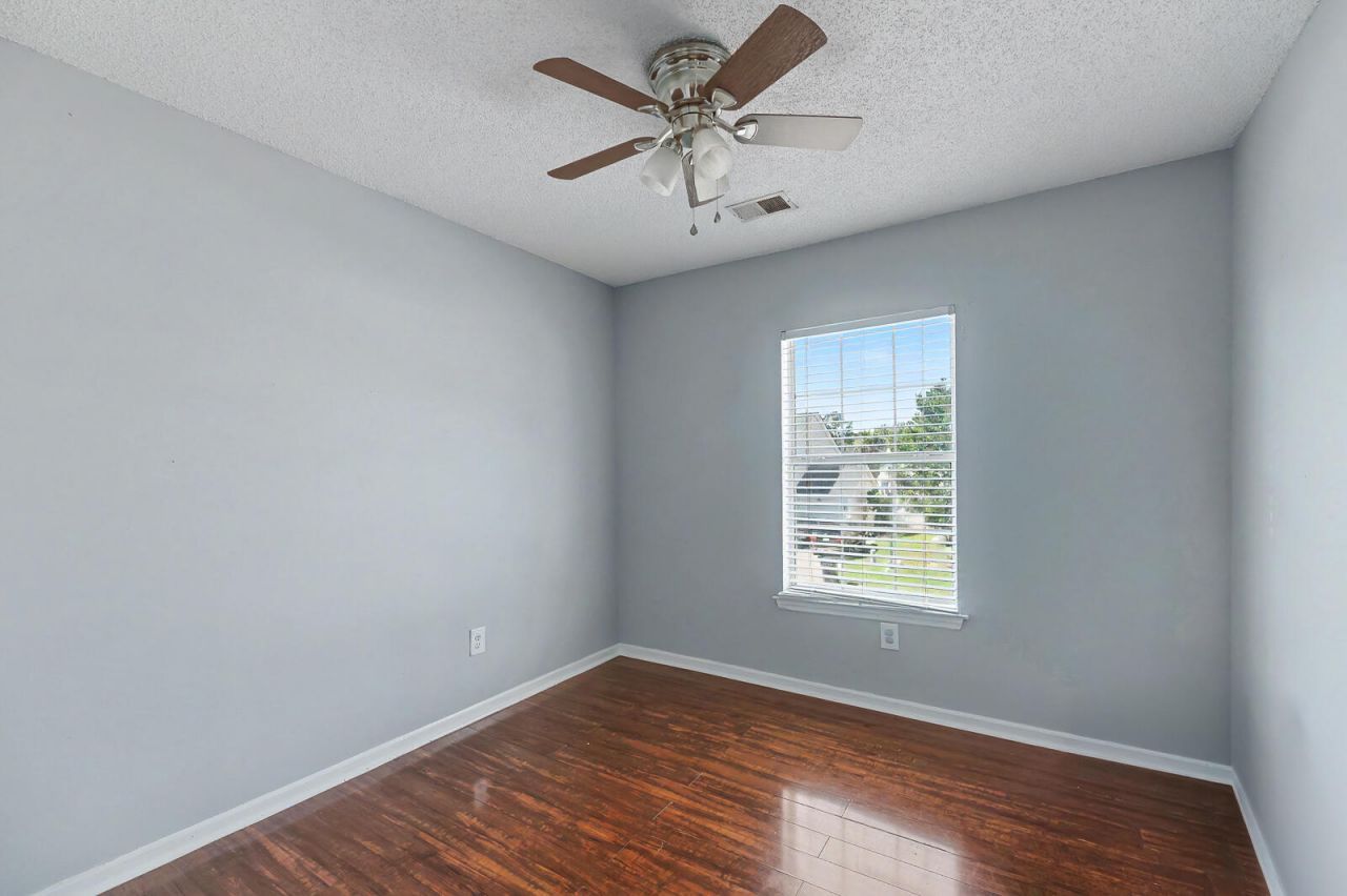 136 Blue Jasmine Lane Photo 15