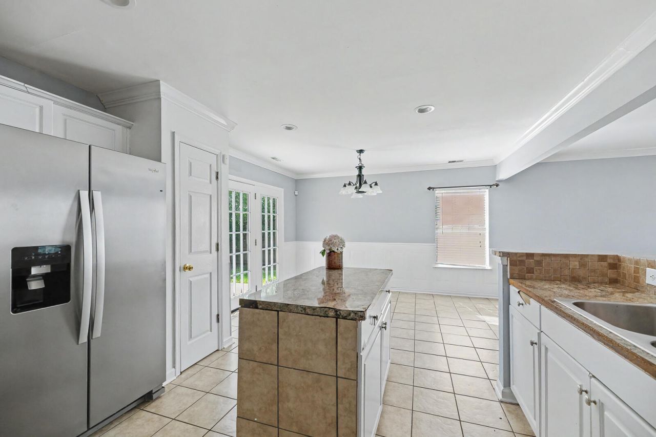 136 Blue Jasmine Lane Photo 8