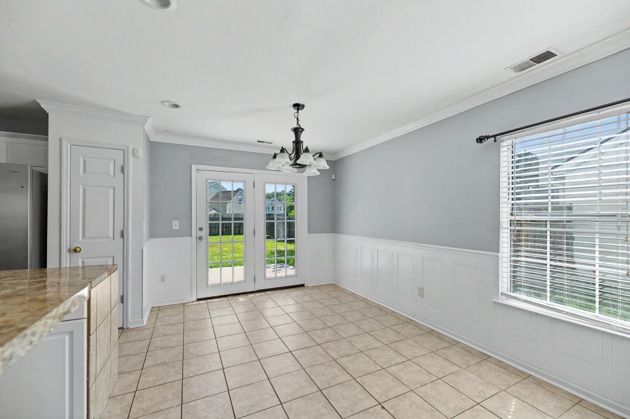 136 Blue Jasmine Lane Photo 9