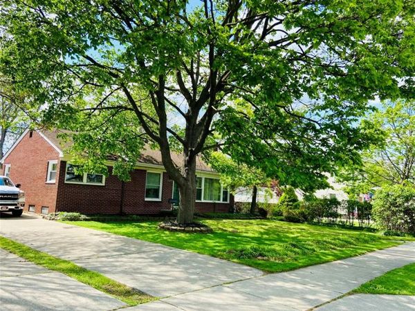 17812 Quarry Road, Riverview, MI 48193