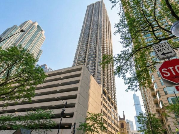 30 E Huron Street, Unit 2010, Chicago, IL 60611