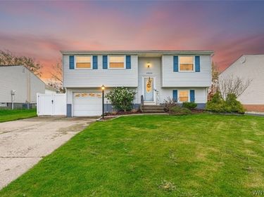 6932 Academy Lane, Lockport, NY 14094