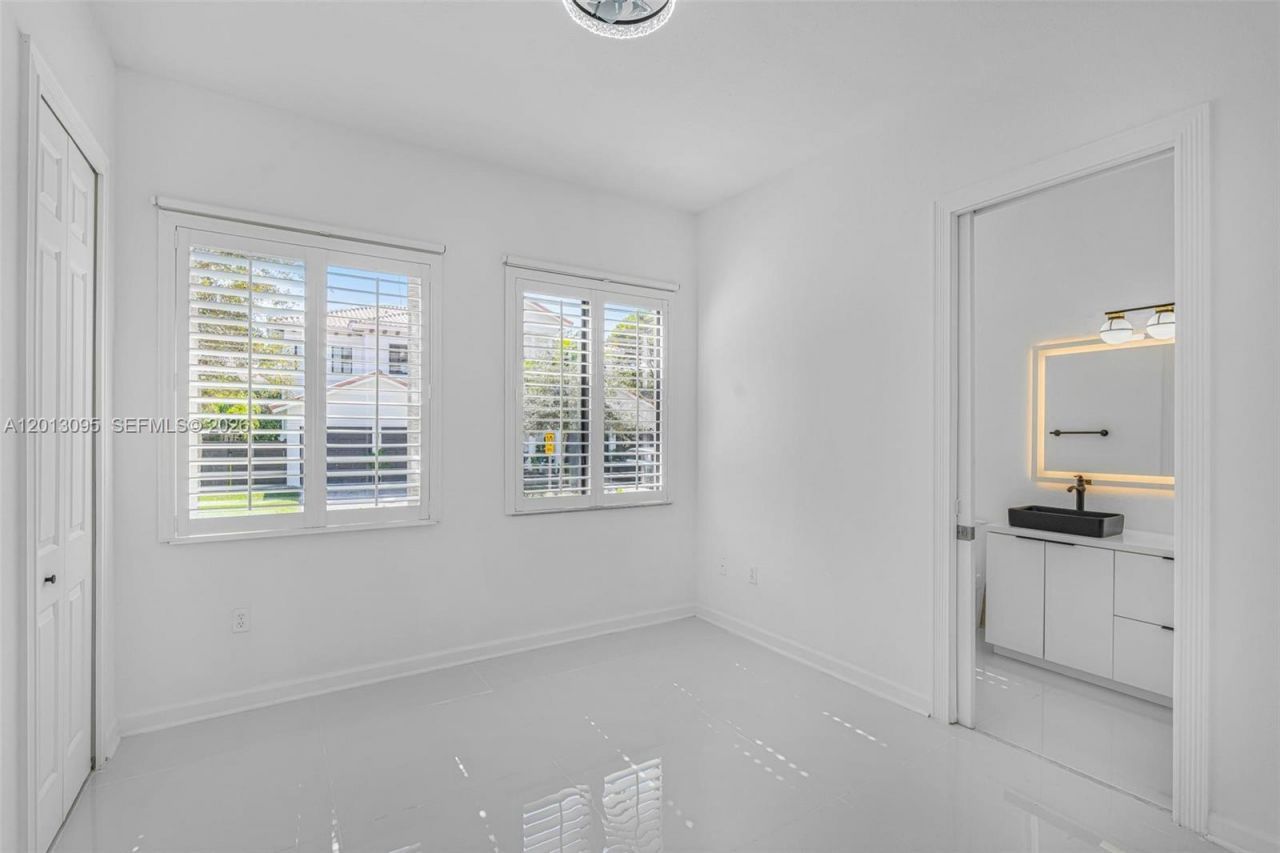 7551 SW 187th St , Cutler Bay, FL 33157 Photo