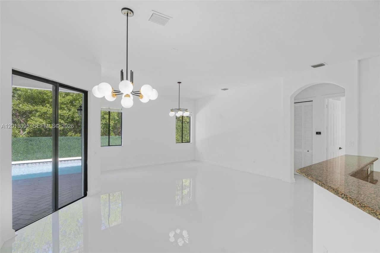7551 SW 187th St , Cutler Bay, FL 33157 Photo