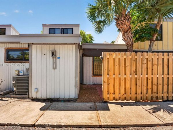 1717 NW 73rd Ave , Unit 33, Plantation, FL 33313